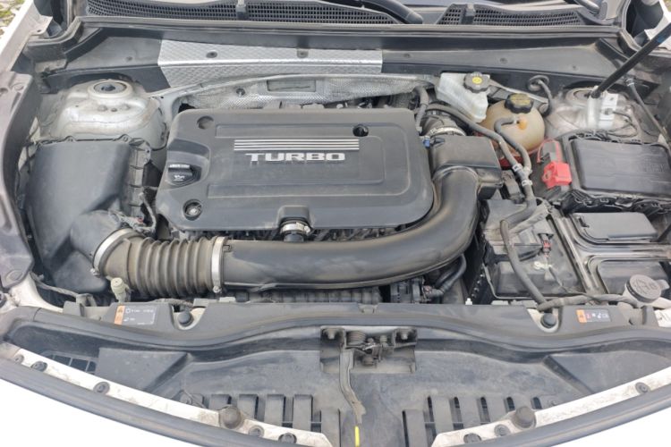 Used Cadillac XT4 2018 28T Two-Wheel Drive Tech Version Engine Bay