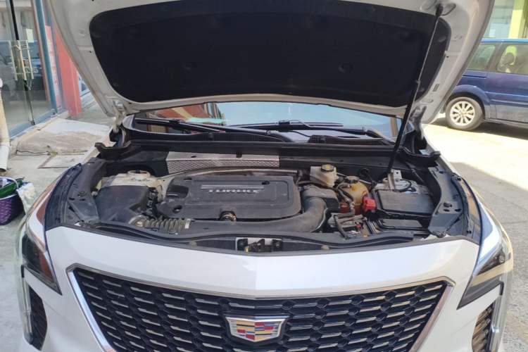 Used Cadillac XT4 2018 28T Two-Wheel Drive Leading Version Engine Bay