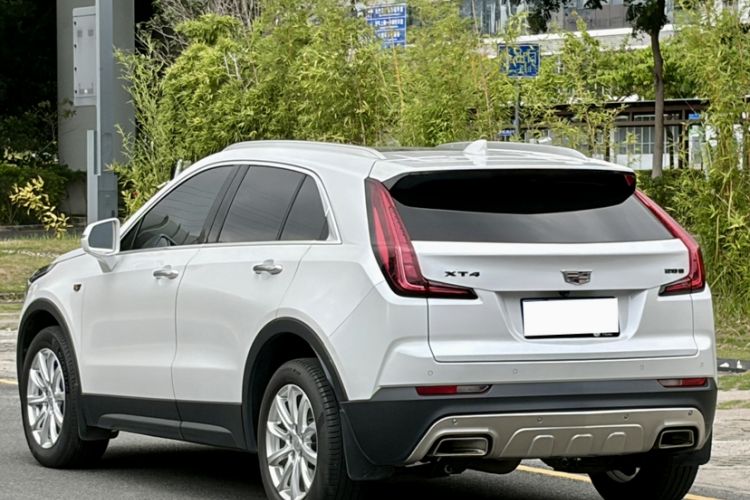 Used Cadillac XT4 2018 28T Two-Wheel Drive Tech Version Exterior 1