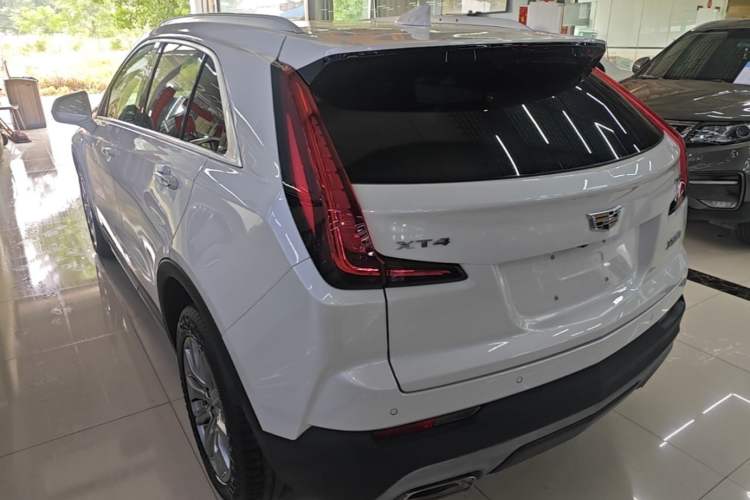 Used Cadillac XT4 2018 28T Two-Wheel Drive Leading Version Exterior 2