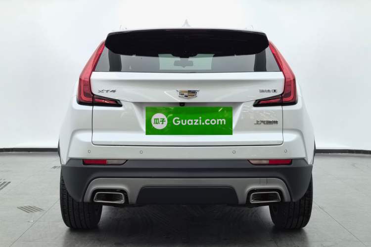 Used Cadillac XT4 2018 28T Two-Wheel-Drive Luxury Model Exterior 2