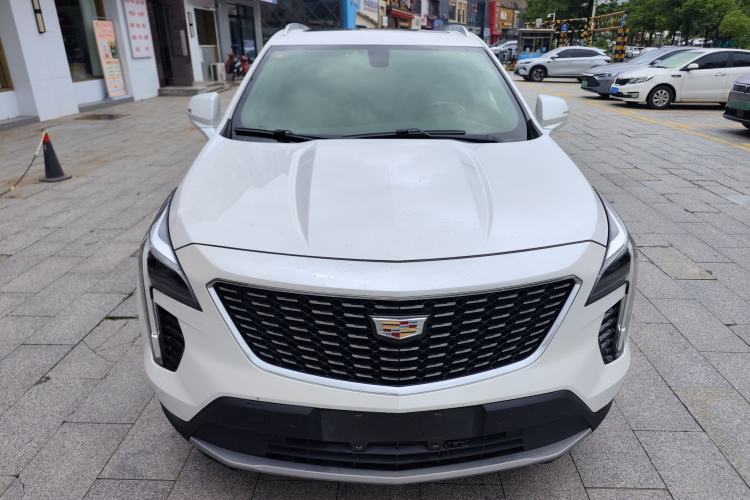 Used Cadillac XT4 2018 28T Two-Wheel Drive Leading Version Exterior 2