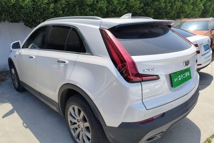 Used Cadillac XT4 2018 28T Two-Wheel Drive Leading Version Exterior 2