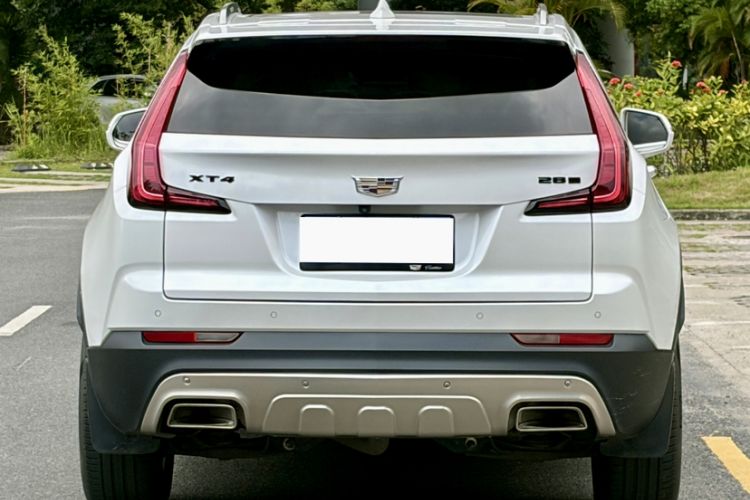 Used Cadillac XT4 2018 28T Two-Wheel Drive Tech Version Exterior 2