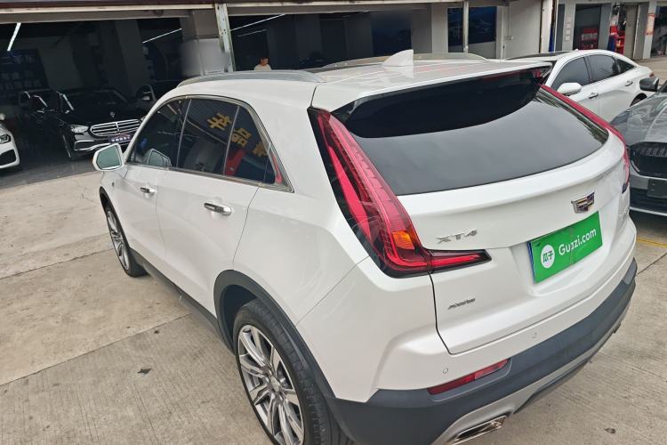 Used Cadillac XT4 2018 28T 4x4 Platinum Edition Exterior 2
