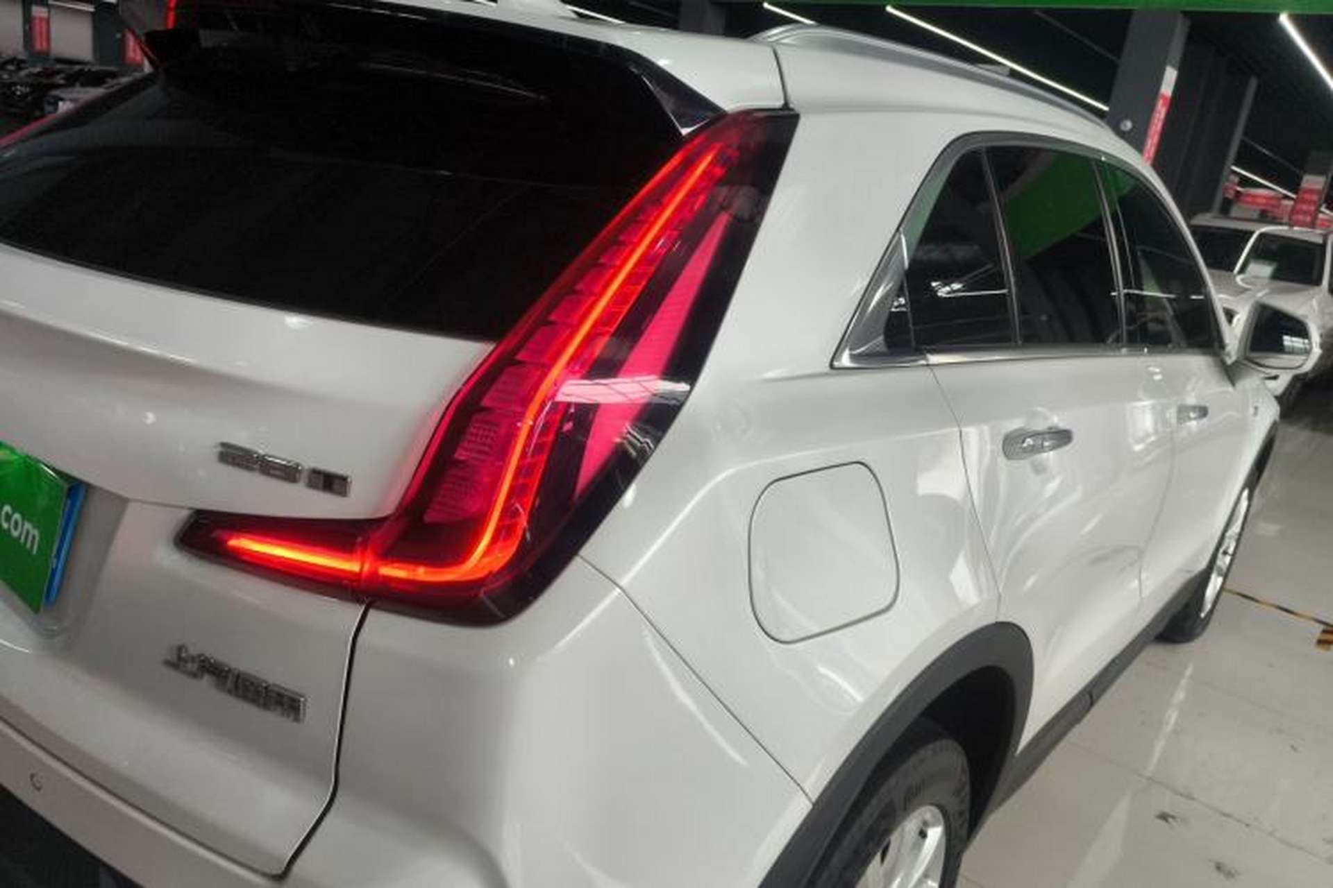 Used Cadillac XT4 2018 28T Two-Wheel Drive Tech Version Exterior 3