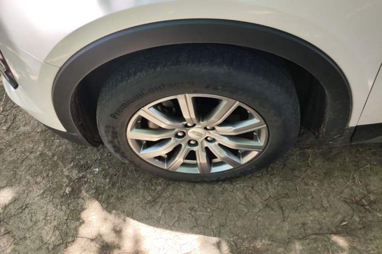 Used Cadillac XT4 2018 28T Two-Wheel Drive Leading Version Exterior 4