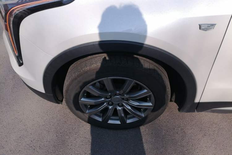 Used Cadillac XT4 2018 28T Two-Wheel Drive Leading Version Exterior 4