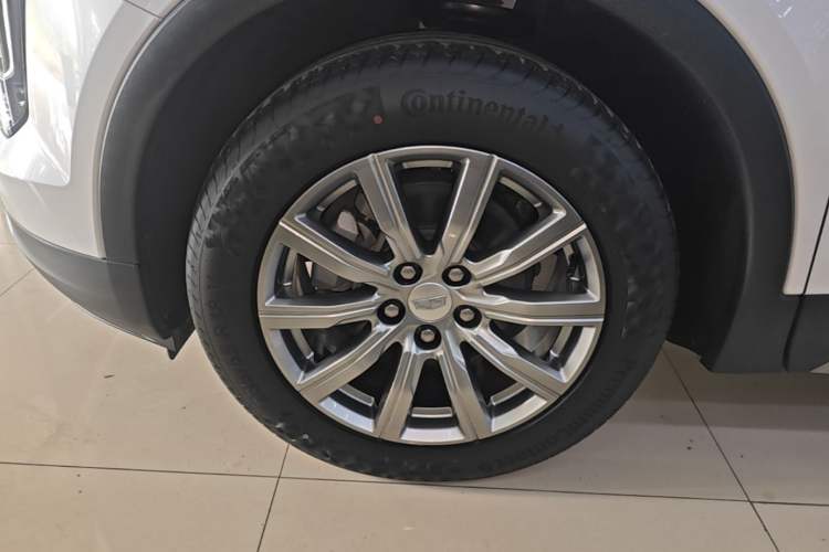 Used Cadillac XT4 2018 28T Two-Wheel Drive Leading Version Exterior 4