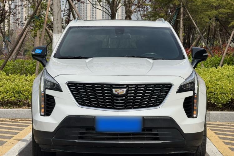 Used Cadillac XT4 2018 28T Two-Wheel Drive Tech Version Exterior 4