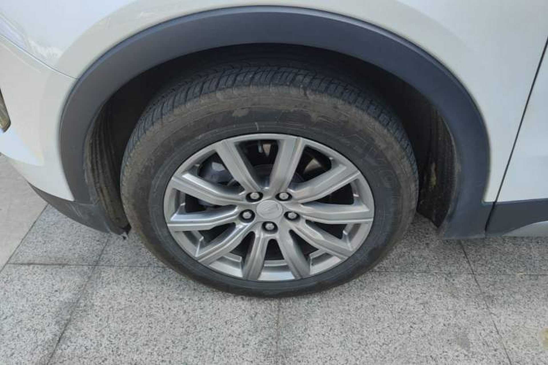 Used Cadillac XT4 2018 28T Two-Wheel Drive Leading Version Exterior 4
