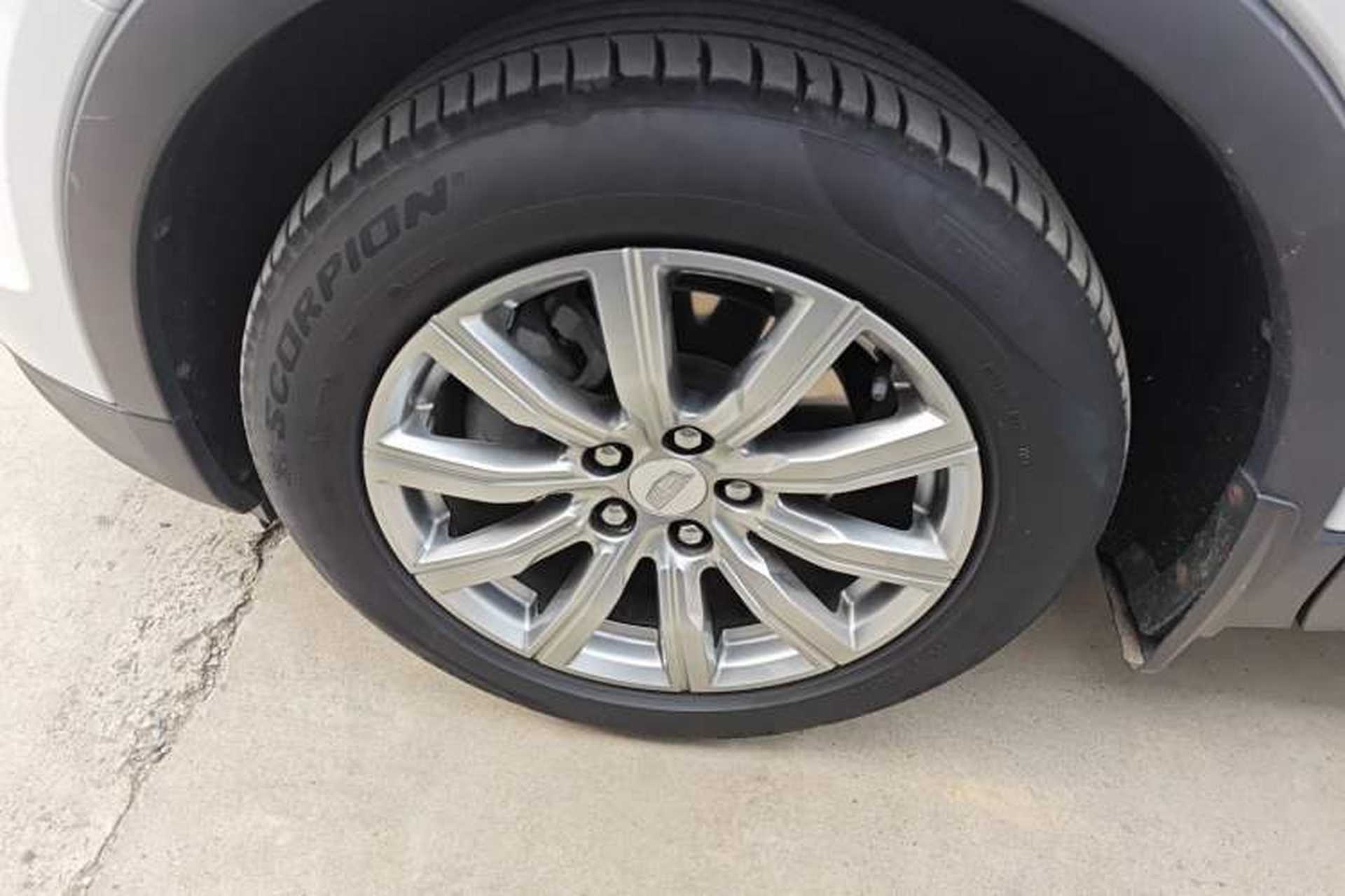 Used Cadillac XT4 2018 28T Two-Wheel Drive Leading Version Exterior 4
