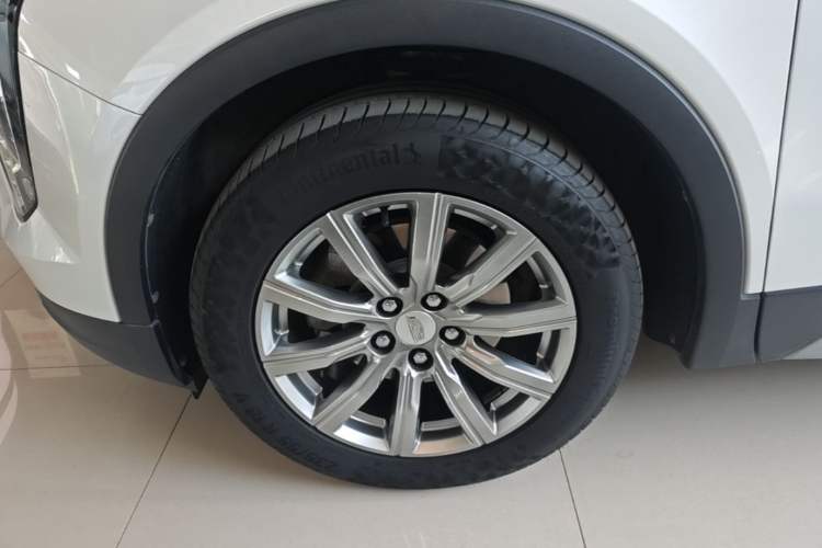 Used Cadillac XT4 2018 28T Two-Wheel Drive Leading Version Exterior 4