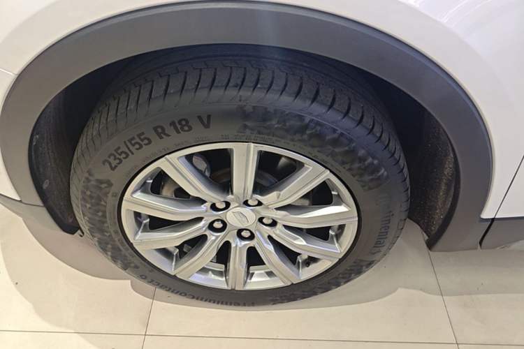 Used Cadillac XT4 2018 28T Two-Wheel Drive Leading Version Exterior 4