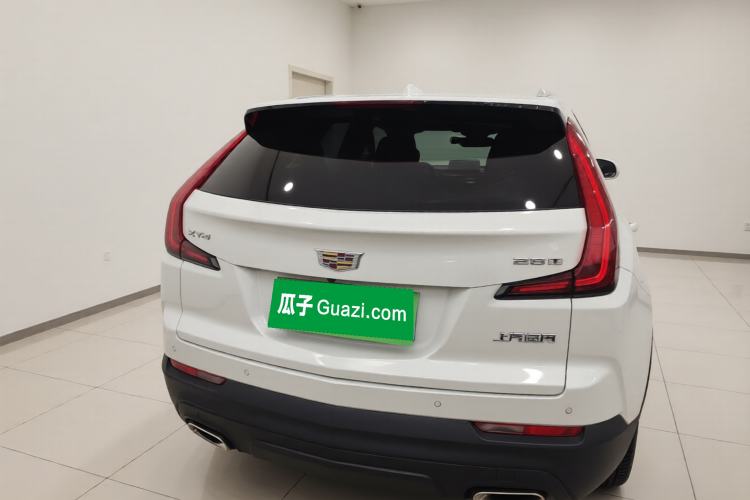 Used Cadillac XT4 2018 28T Two-Wheel Drive Tech Version Exterior 4