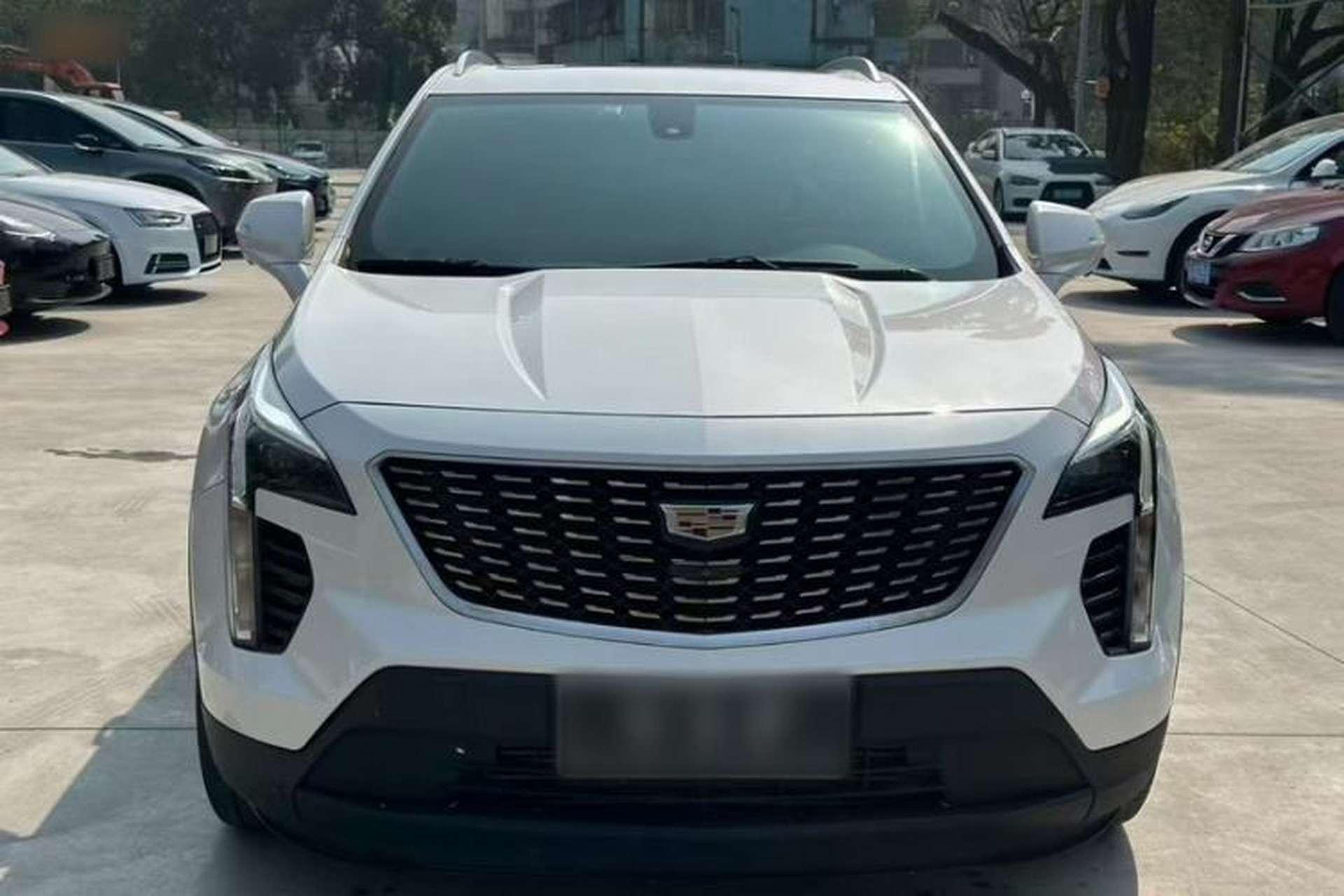 Used Cadillac XT4 2018 28T Two-Wheel Drive Tech Version Exterior 4
