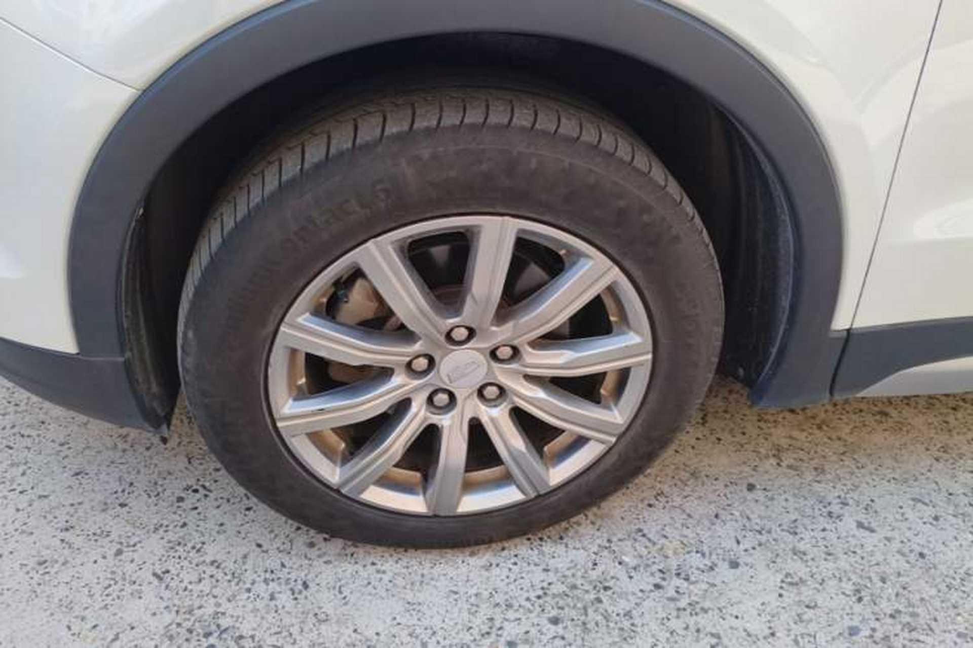 Used Cadillac XT4 2018 28T Two-Wheel Drive Leading Version Exterior 4