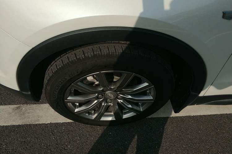 Used Cadillac XT4 2018 28T Two-Wheel Drive Leading Version Exterior 4
