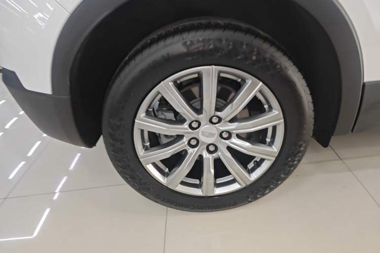 Used Cadillac XT4 2018 28T Two-Wheel Drive Leading Version Exterior 5