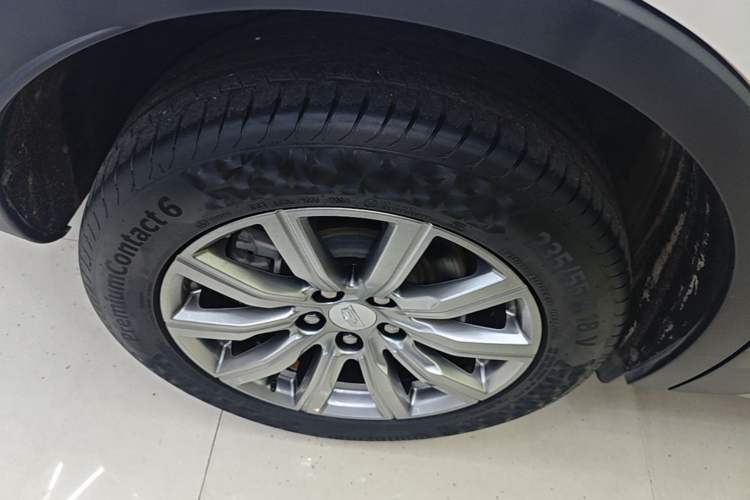 Used Cadillac XT4 2018 28T Two-Wheel Drive Leading Version Exterior 5