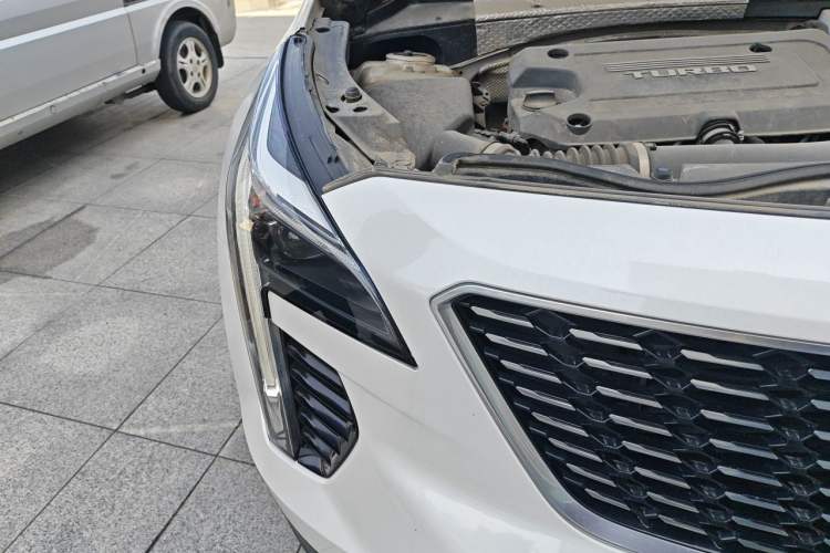 Used Cadillac XT4 2018 28T Four-Wheel Drive Leading Model Exterior 6