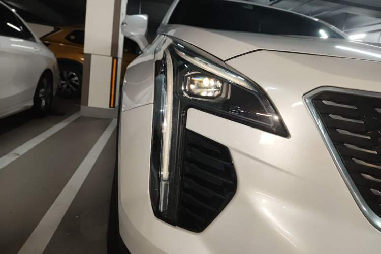 Used Cadillac XT4 2018 28T Two-Wheel Drive Leading Version Exterior 6
