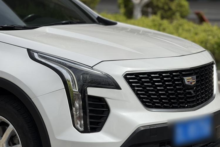 Used Cadillac XT4 2018 28T Two-Wheel Drive Tech Version Exterior 8