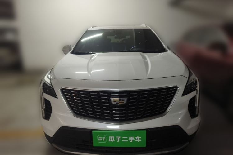 Used Cadillac XT4 2018 28T Two-Wheel-Drive Luxury Model Front