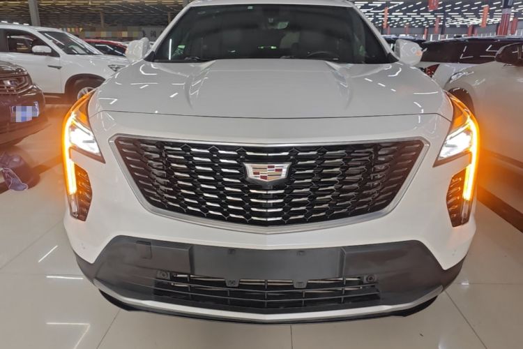 Used Cadillac XT4 2018 28T Two-Wheel Drive Leading Version Front