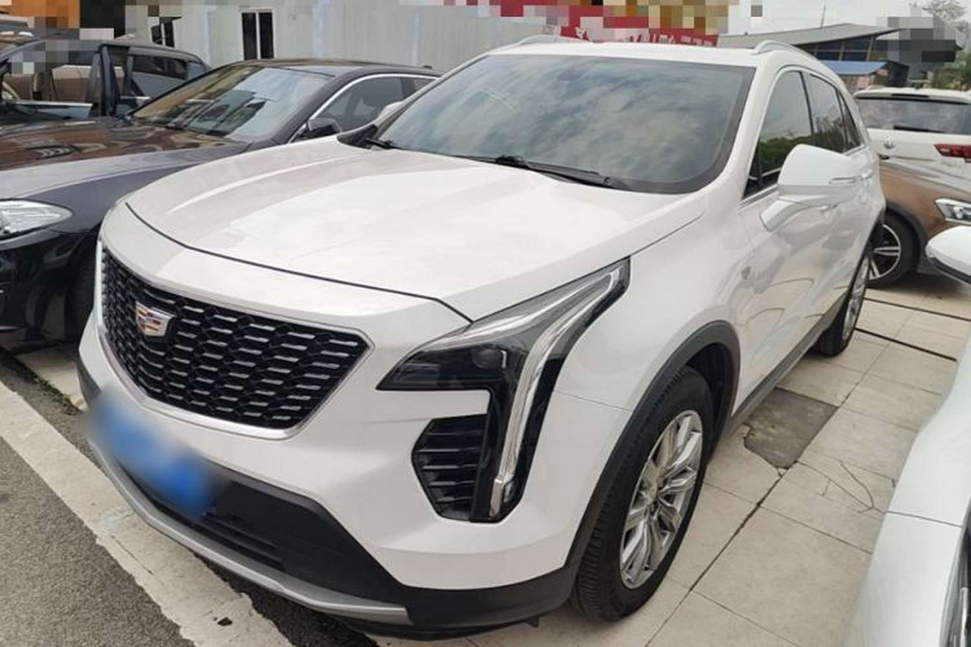 Used Cadillac XT4 2018 28T Two-Wheel Drive Leading Version Front Left 45 Deg