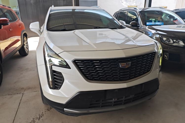 Used Cadillac XT4 2018 28T Two-Wheel Drive Leading Version Front
