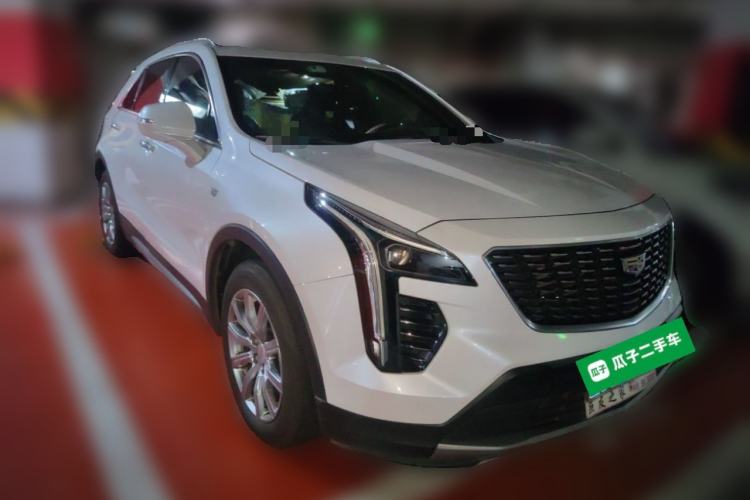 Used Cadillac XT4 2018 28T Two-Wheel Drive Leading Version Front Right 45 Deg