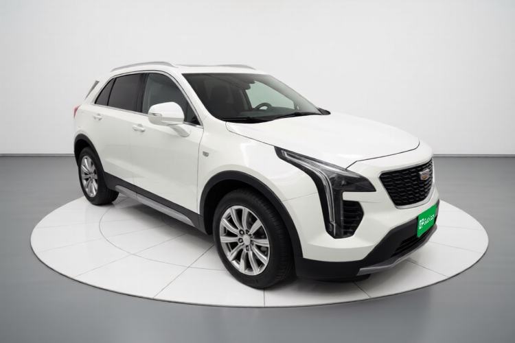 Used Cadillac XT4 2018 28T Two-Wheel Drive Leading Version Front Right 45 Deg