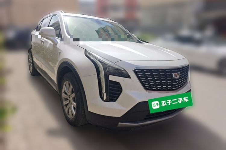 Used Cadillac XT4 2018 28T Two-Wheel Drive Leading Version Front Right 45 Deg