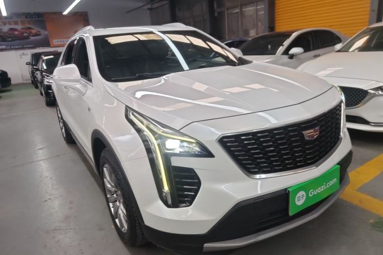 Used Cadillac XT4 2018 28T Two-Wheel Drive Leading Version Front Right 45 Deg