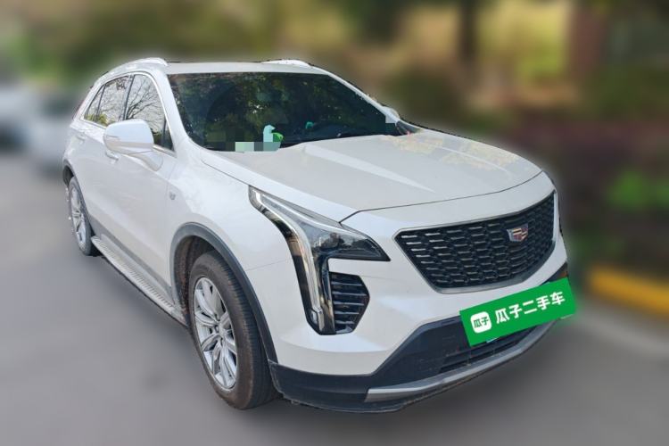 Used Cadillac XT4 2018 28T Two-Wheel Drive Leading Version Front Right 45 Deg
