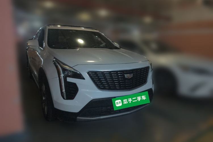Used Cadillac XT4 2018 28T Two-Wheel Drive Leading Version Front Right 45 Deg