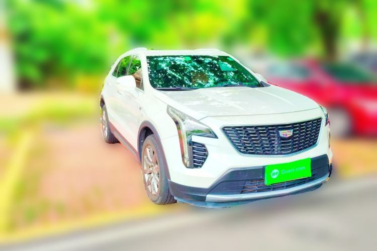 Used Cadillac XT4 2018 28T Two-Wheel Drive Leading Version Front Right 45 Deg
