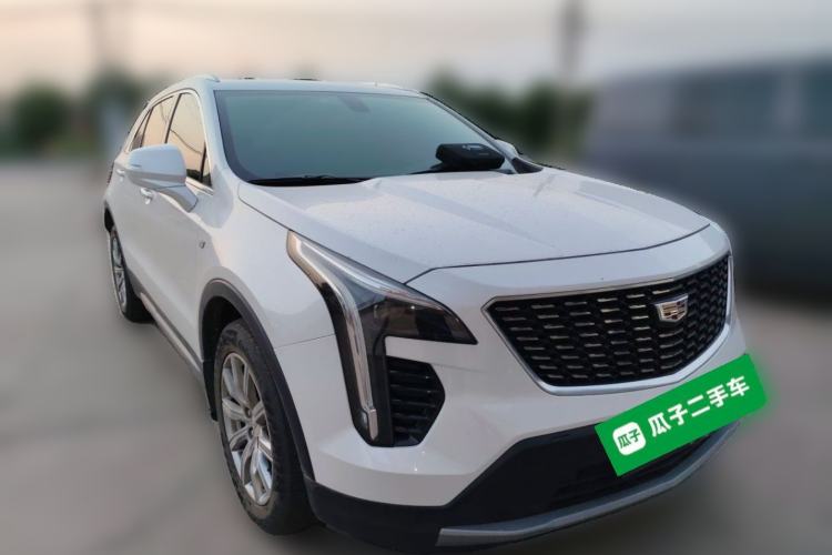 Used Cadillac XT4 2018 28T Two-Wheel Drive Leading Version Front Right 45 Deg