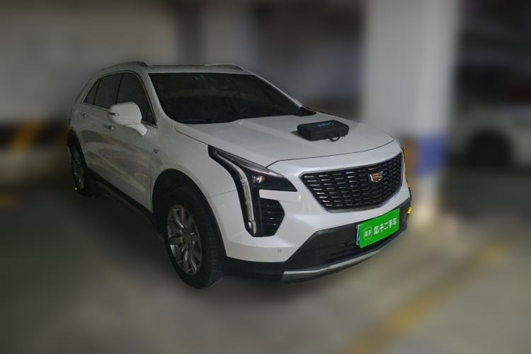 Used Cadillac XT4 2018 28T Two-Wheel Drive Leading Version Front Right 45 Deg