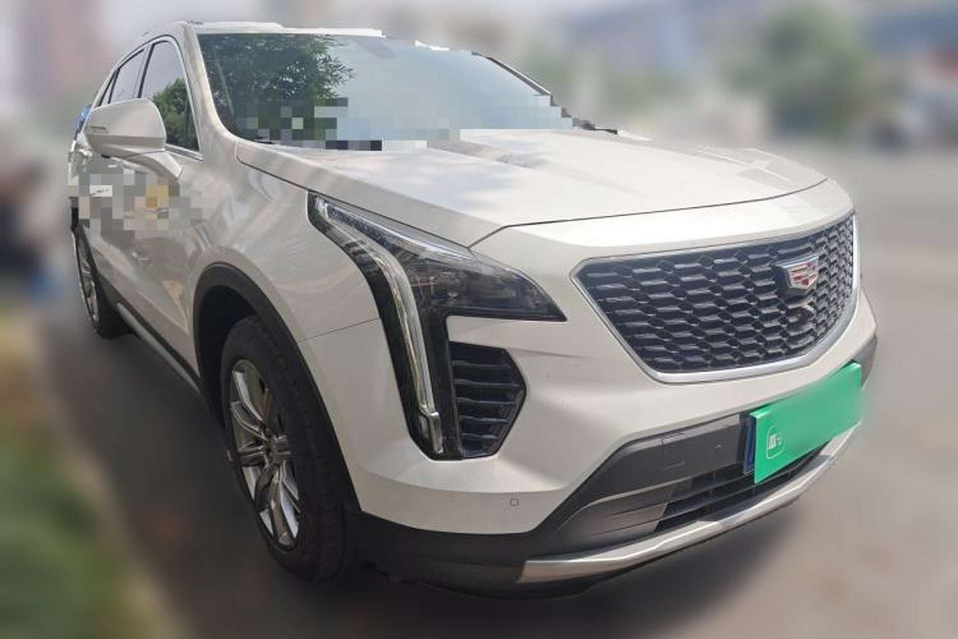 Used Cadillac XT4 2018 28T Two-Wheel Drive Leading Version Front Right 45 Deg