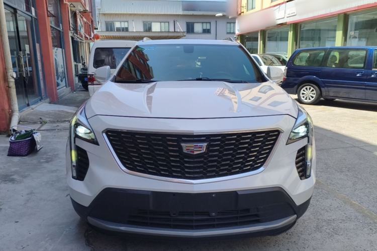 Used Cadillac XT4 2018 28T Two-Wheel Drive Leading Version Front