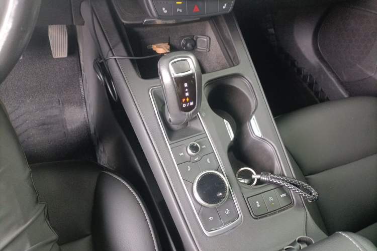 Used Cadillac XT4 2018 28T Two-Wheel-Drive Luxury Model Gear Lever