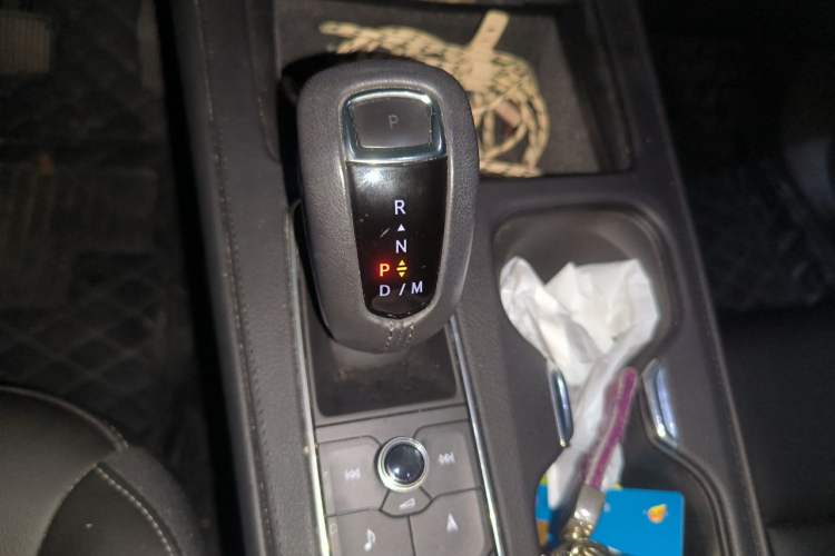 Used Cadillac XT4 2018 28T Two-Wheel Drive Leading Version Gear Lever