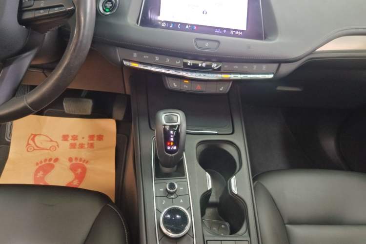 Used Cadillac XT4 2018 28T Two-Wheel Drive Leading Version Gear Lever