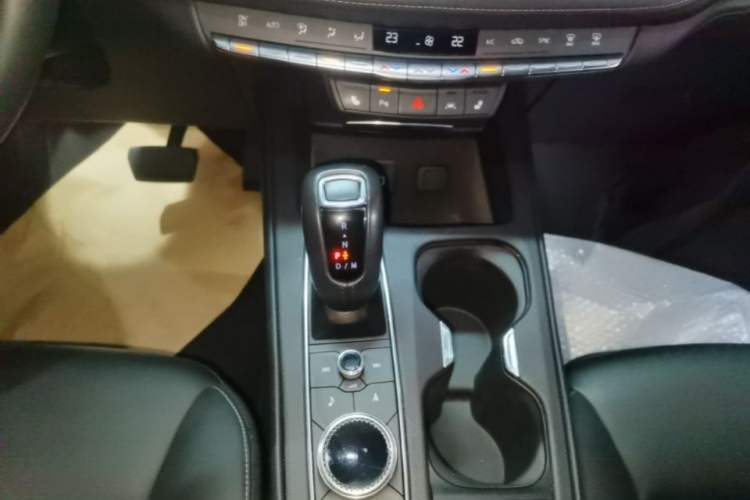 Used Cadillac XT4 2018 28T Four-Wheel Drive Leading Model Gear Lever