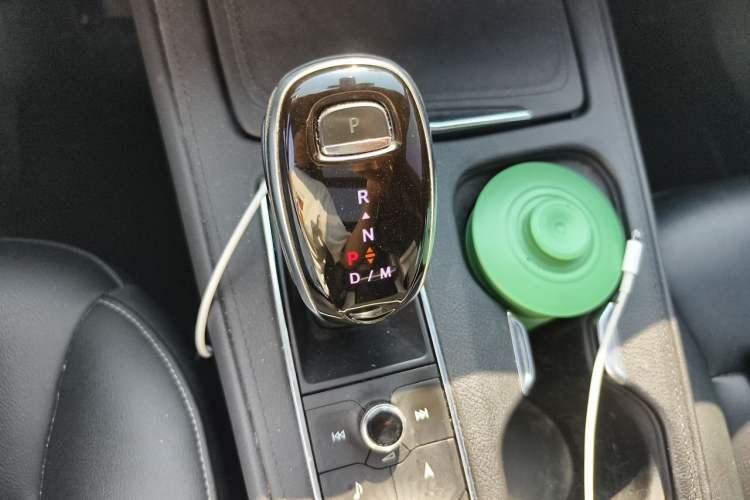 Used Cadillac XT4 2018 28T Two-Wheel Drive Leading Sport Model Gear Lever