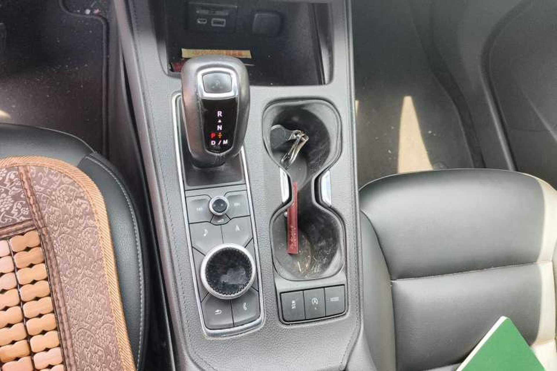 Used Cadillac XT4 2018 28T Two-Wheel Drive Leading Version Gear Lever
