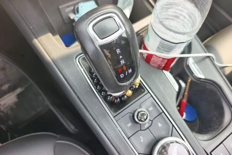 Used Cadillac XT4 2018 28T Two-Wheel Drive Leading Version Gear Lever