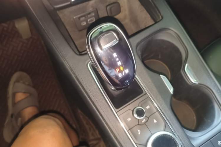 Used Cadillac XT4 2018 28T Two-Wheel Drive Leading Version Gear Lever